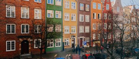 Studio - utsikt mot staden (Swietego Ducha 53/55 street, Number 4) | Utsikt från rummet