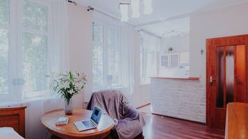 Studio (Chlebnicka) | Oleskelualue | Plasmatelevisio