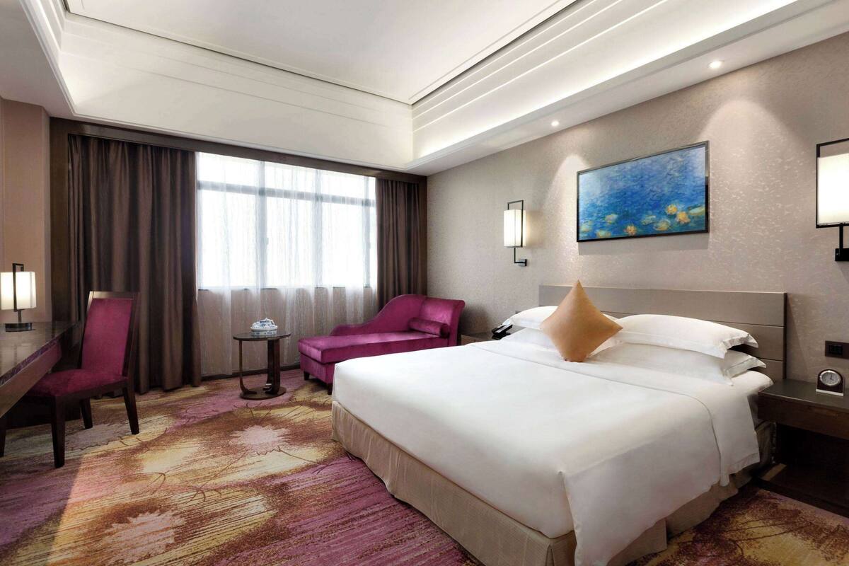 Minibar, in-room safe, desk, soundproofing