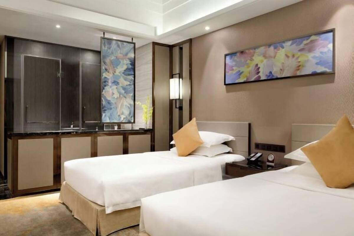 Minibar, in-room safe, desk, soundproofing