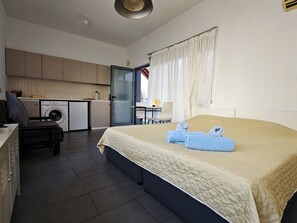 Studio | Strykejern/-brett, wi-fi (inkludert) og sengetøy