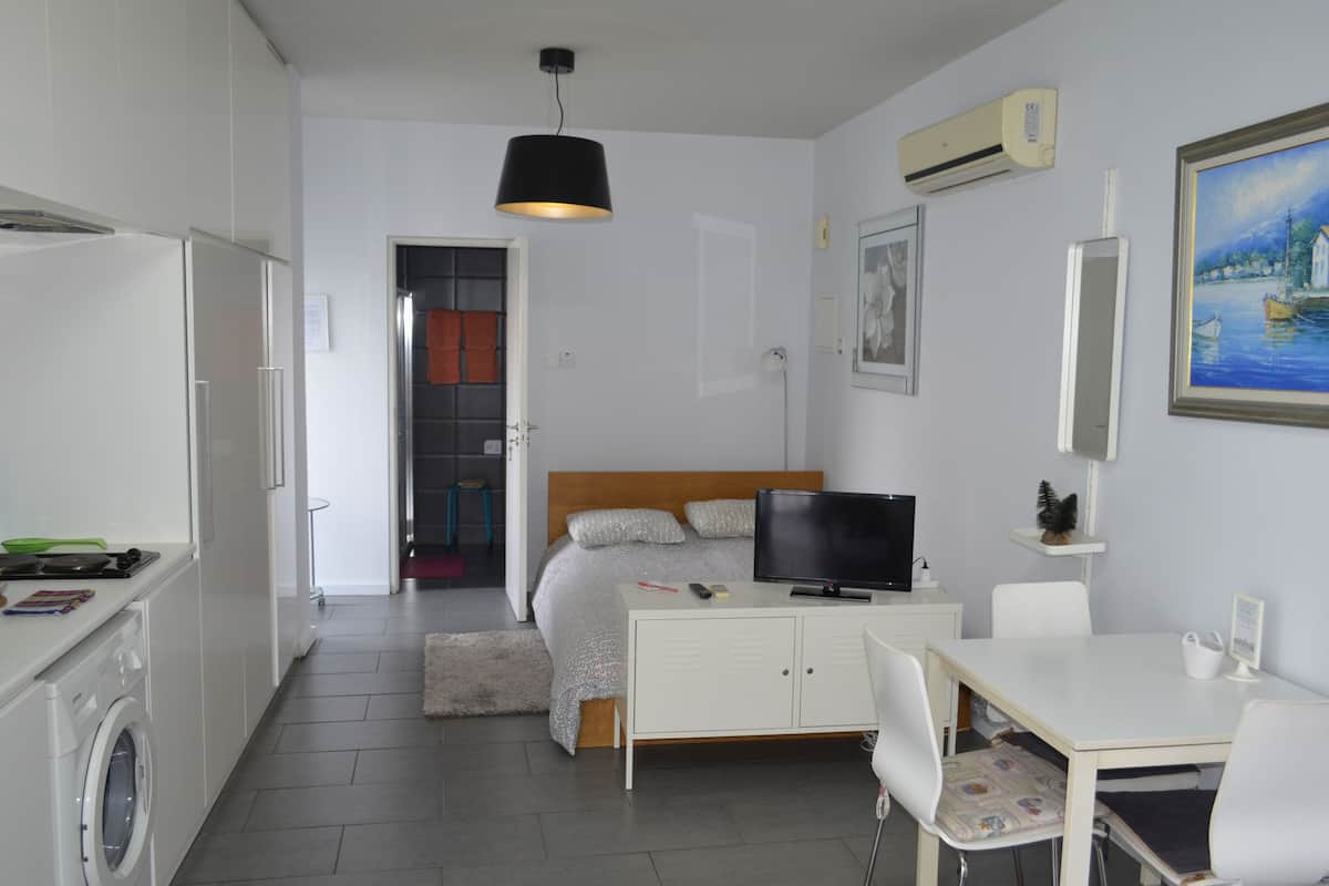 Iron/ironing board, free cots/infant beds, rollaway beds, free WiFi