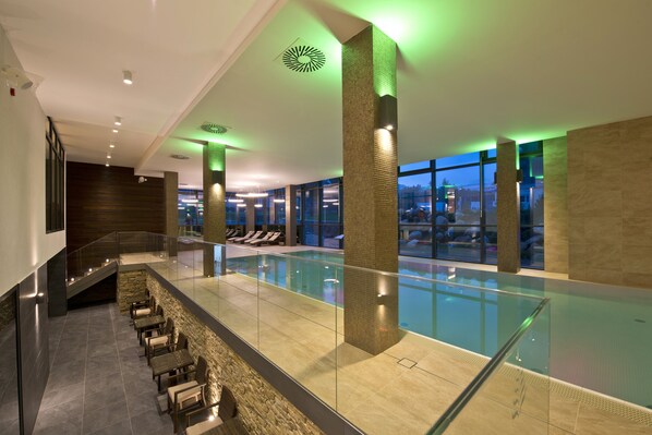 Piscine couverte