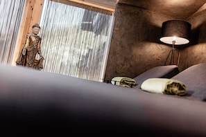 Sauna, banyera d'hidromassatge, bany turc i tractaments corporals