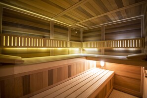 Sauna, massaggi sportivi, 1 sala per trattamenti