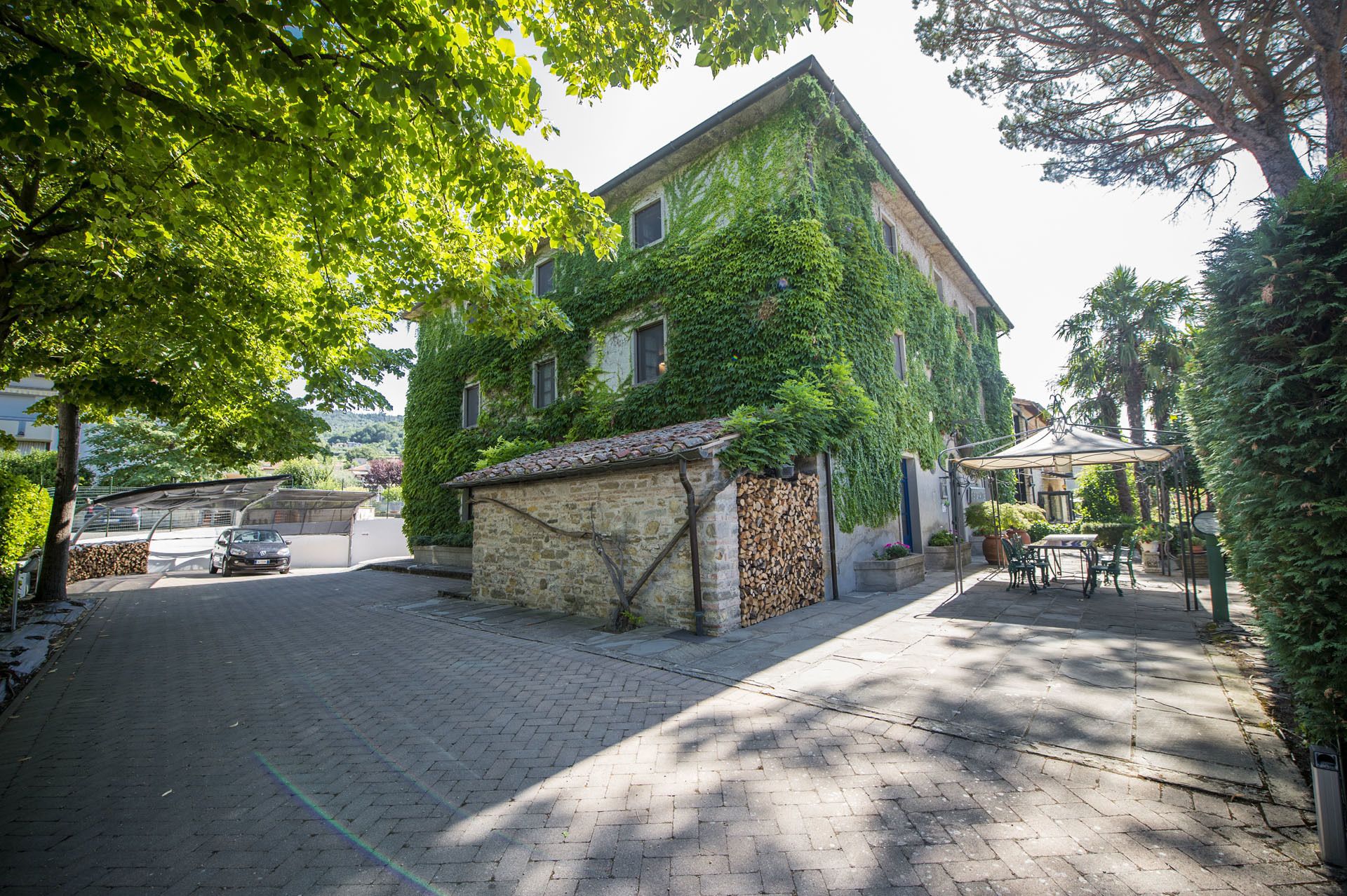 self-parking (surcharge) 5 per night