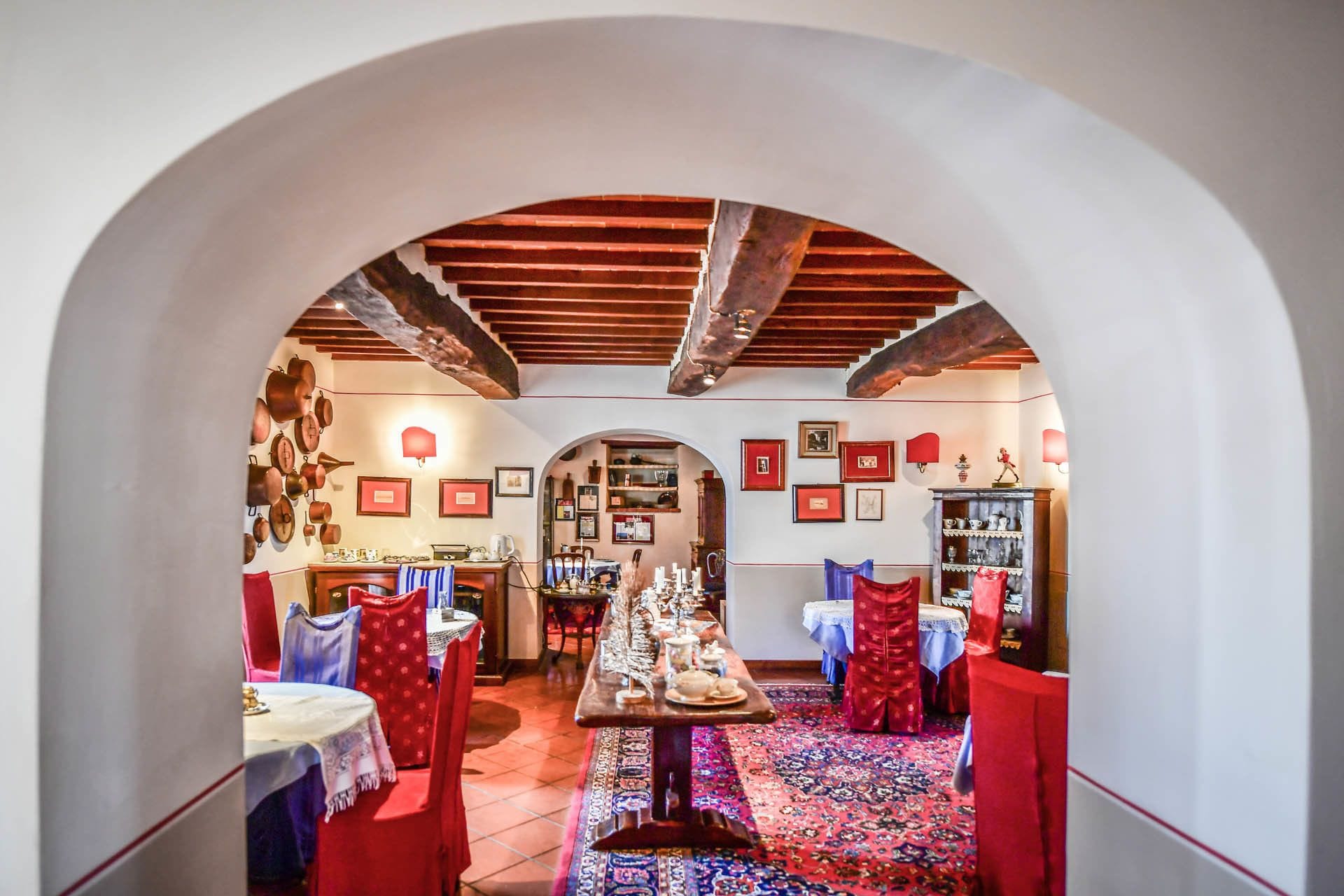 Desayuno de cocina local (EUR 5 por persona) 
