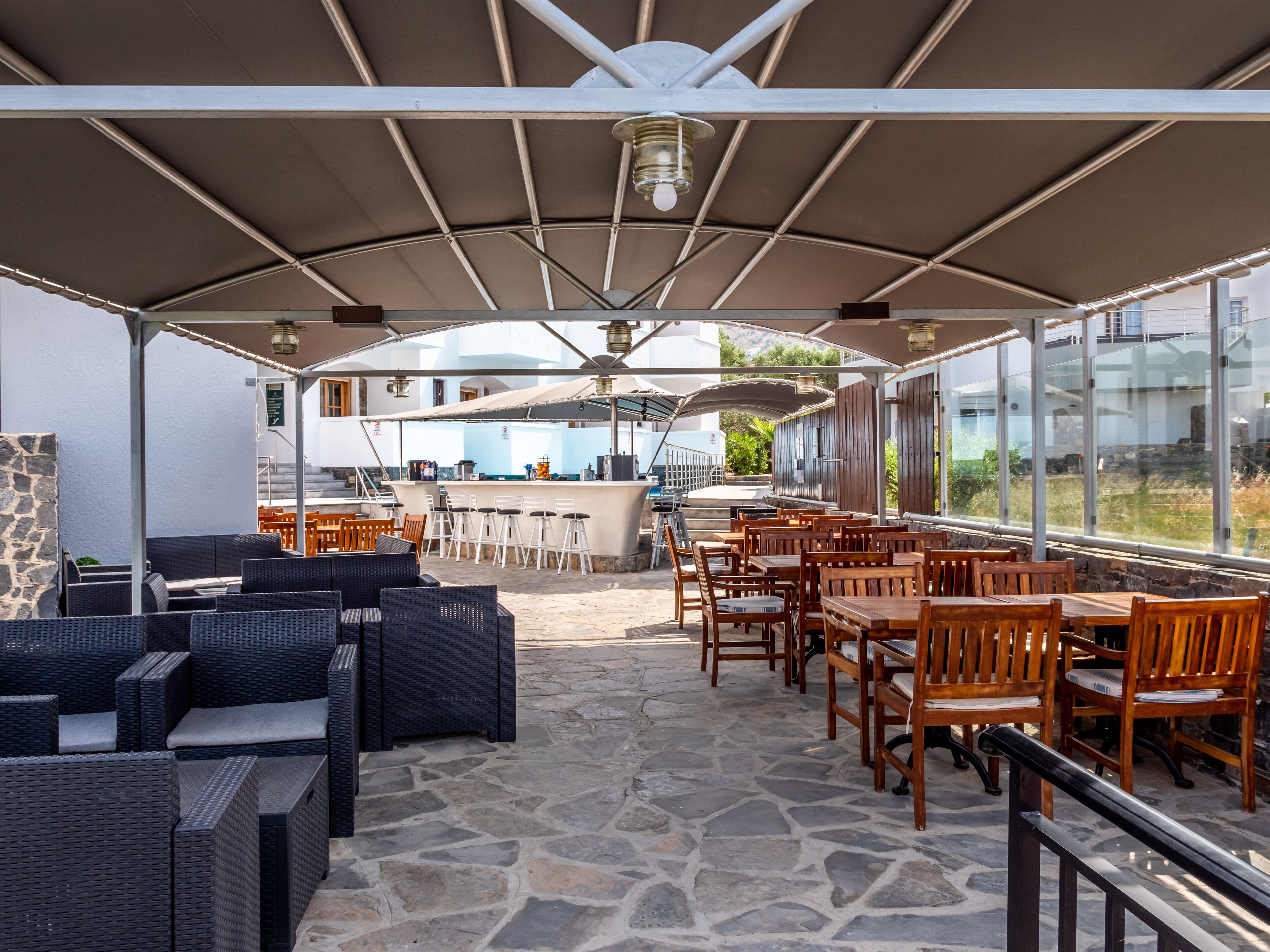 Daily cooked-to-order breakfast for a fee