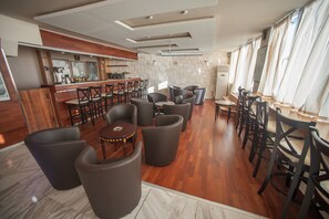Bar (in der Unterkunft)