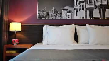 客房内保险箱、办公桌、熨斗/熨衣板、免费 WiFi