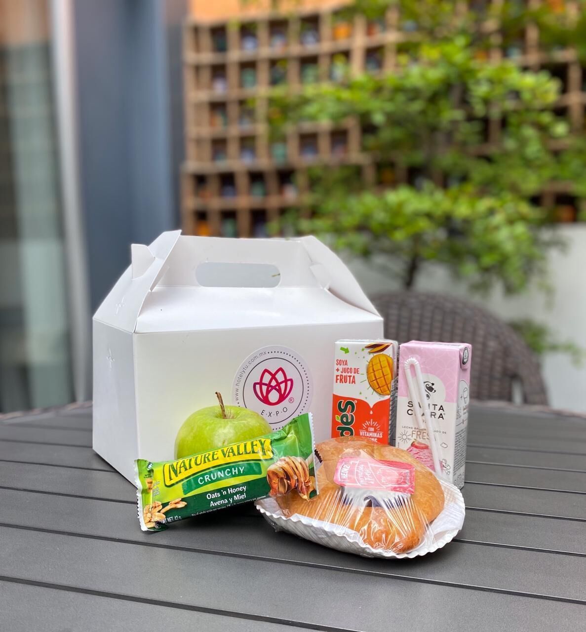 42-inch led tv with digital channels, tv