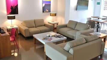 Lobby lounge