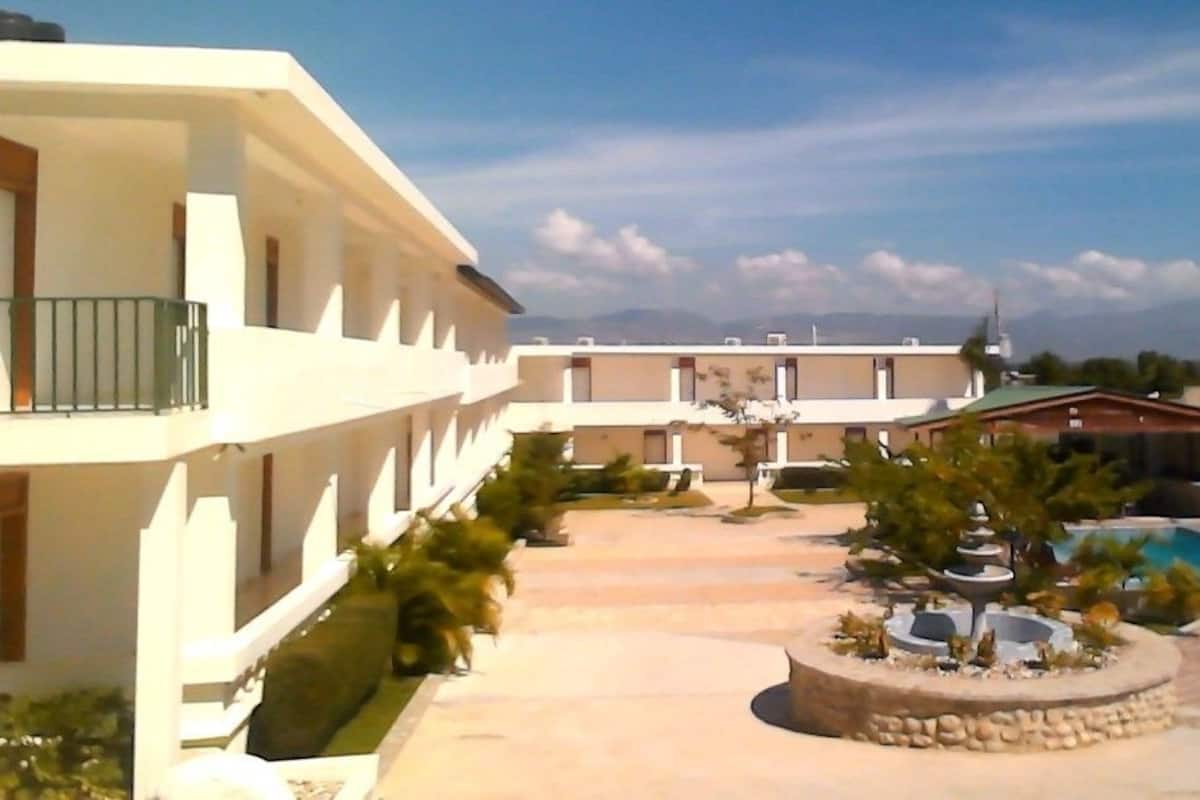 Standard Room, Executive Level | Property grounds