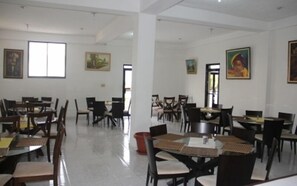 Restaurant - Renaissance Hotel (Port-au-Prince)