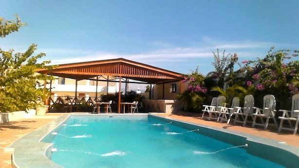 Unclassified image, 1 of 20, button - Renaissance Hotel (Port-au-Prince)