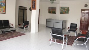 Unclassified image, 2 of 20, button - Renaissance Hotel (Port-au-Prince)