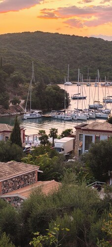 Edem Studios & Apartments