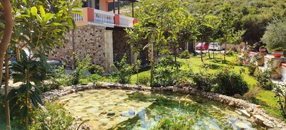 Edem Studios & Apartments