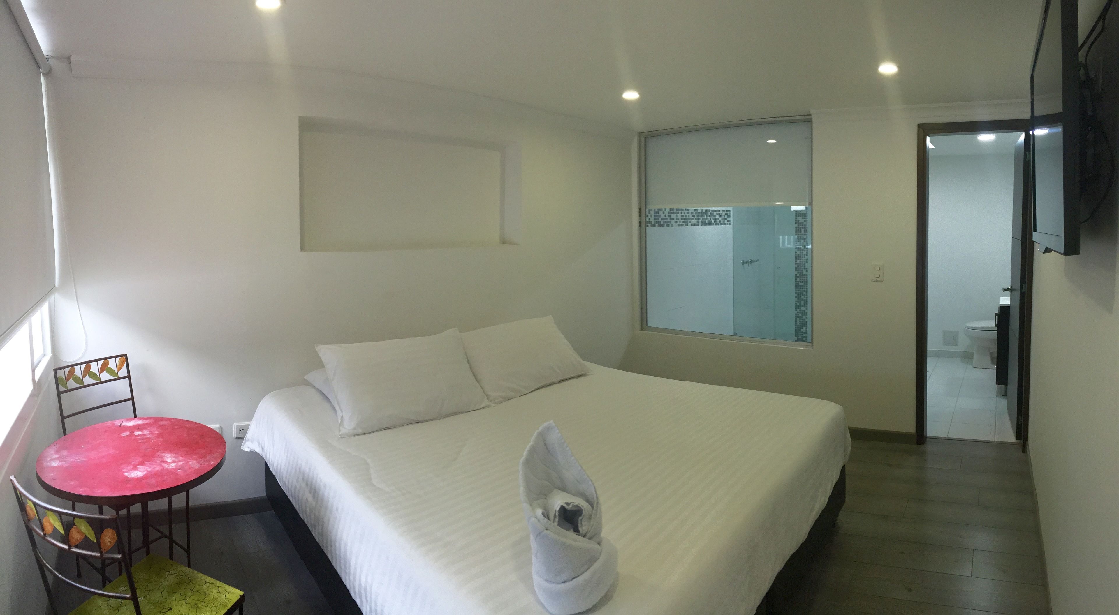 Zimmersafe, Schreibtisch, Bügeleisen/Bügelbrett, kostenloses WLAN