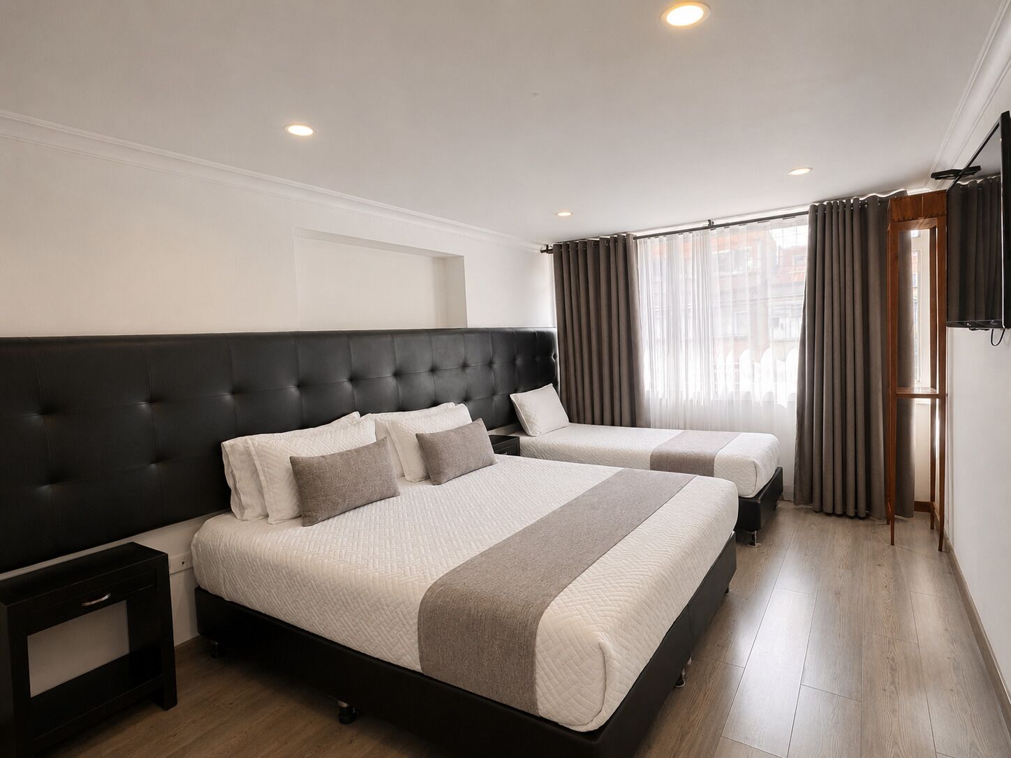 Photo - Hotel Metro 26