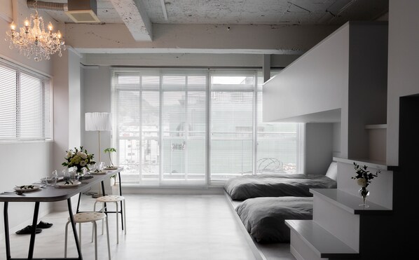 Penthouse | Individually decorated, individually furnished, iron/ironing board - Casa Blanca Guesthouse - Hostel (Nagasaki)
