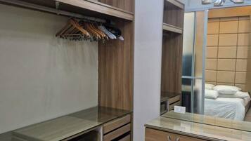 Premium-Penthouse | Verdunkelungsvorhänge, Bügeleisen/Bügelbrett, Zustellbetten