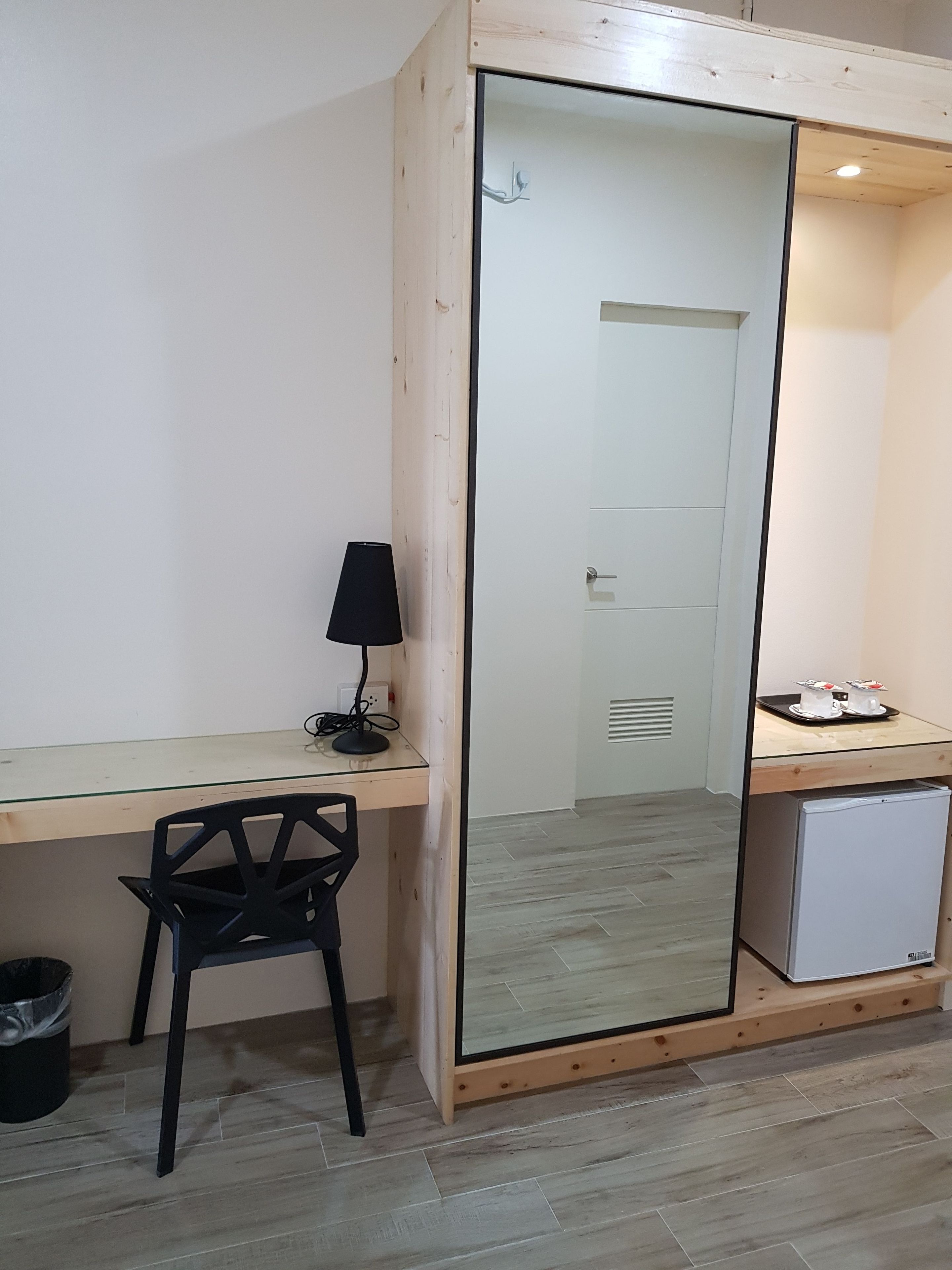 exclusive room, non smoking | in-room business centre