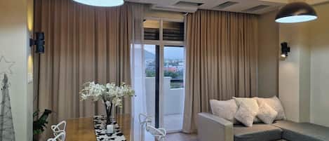 Estudi en suite prèmium | Zona de menjador de l'habitació