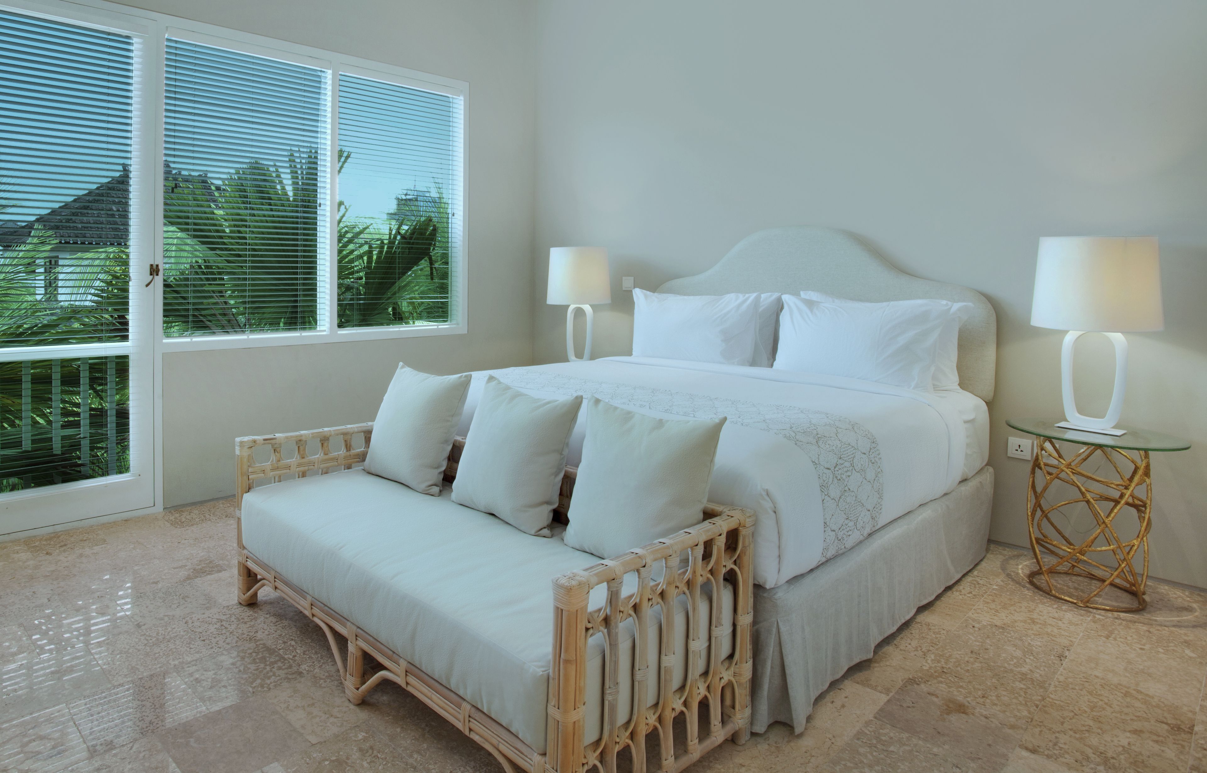 suite | minibar, in-room safe, desk, rollaway beds