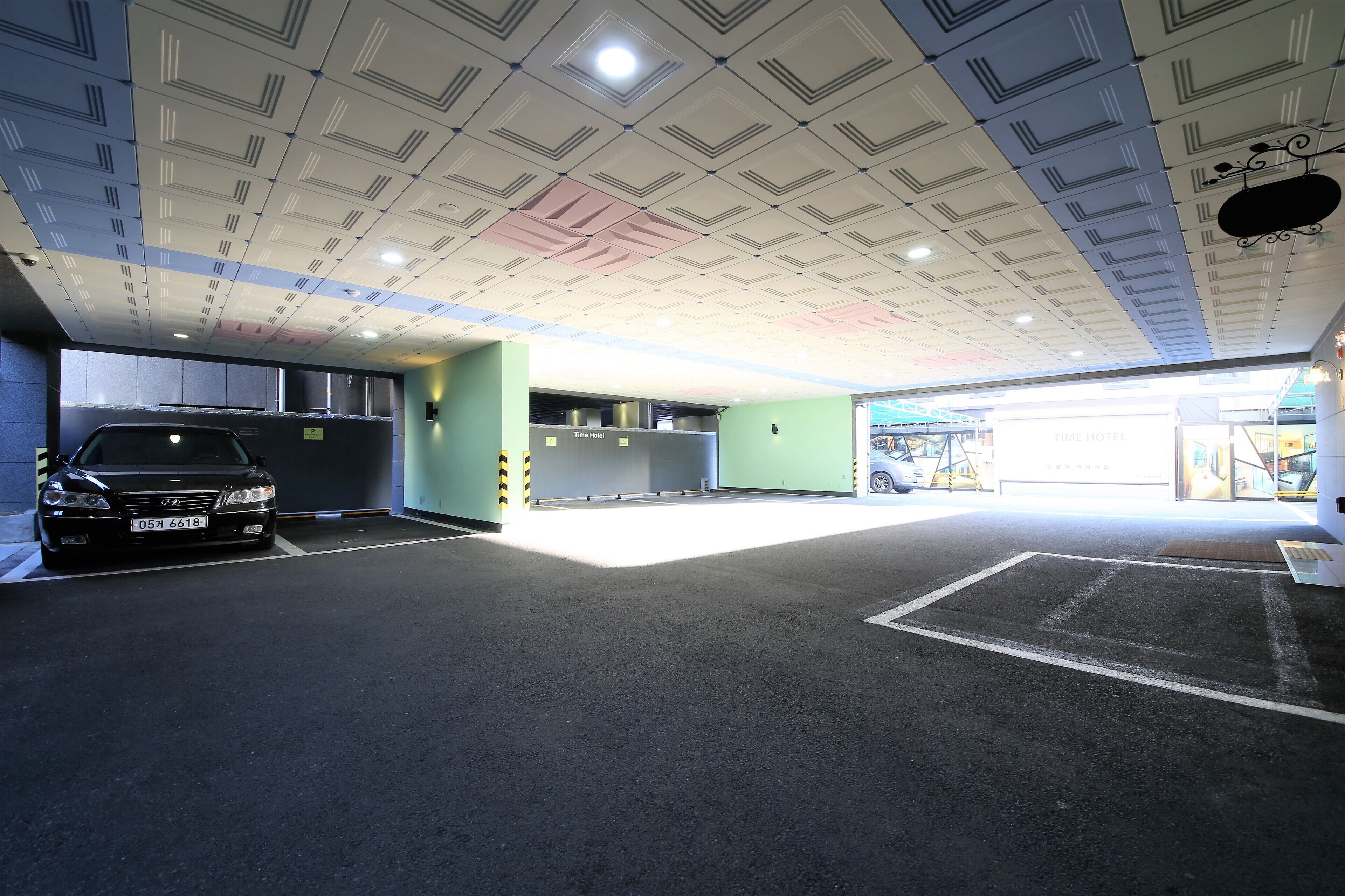 free self-parking, free valet parking