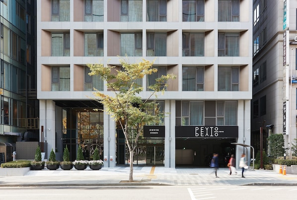 Property entrance - Hotel Peyto Samseong (Seoul)