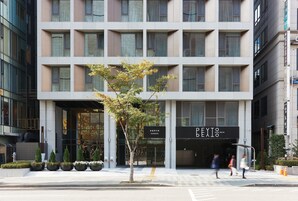 숙박 시설 입구