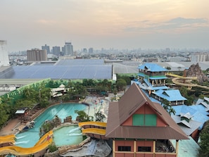 View from room - Mall Suites Hotel (Bangkok)