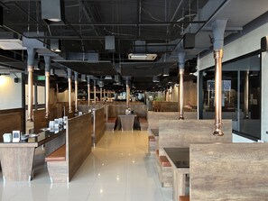 Aamiainen, lounas ja illallinen