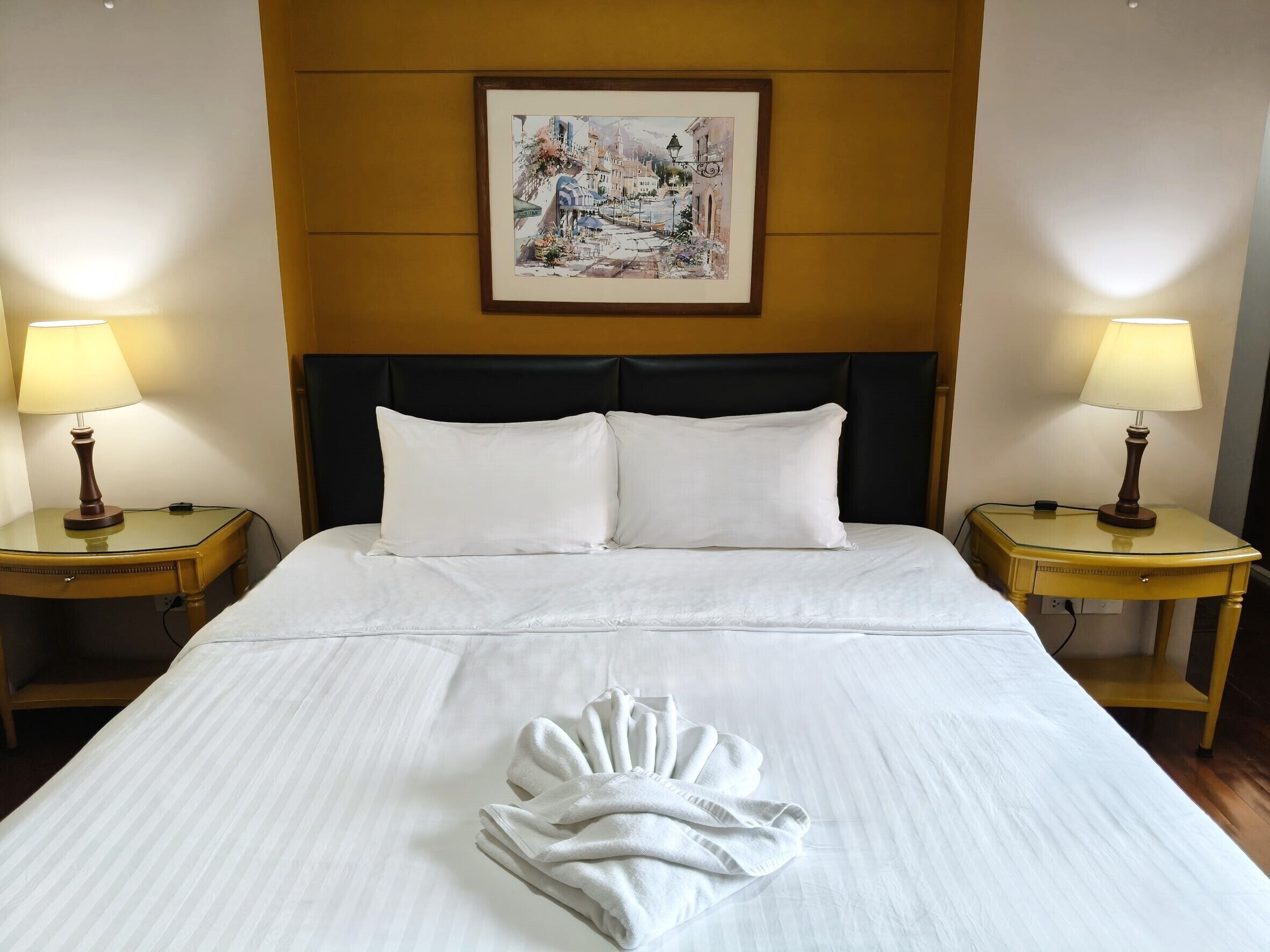 Ropa de cama hipoalergénica, insonorización, wifi gratis y ropa de cama 