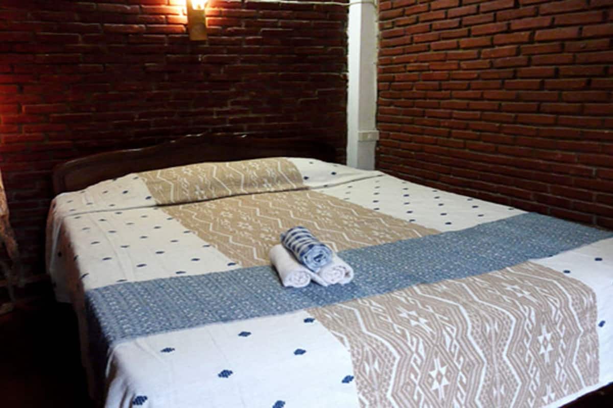Standard Double | Meja kerja dan Wi-Fi gratis