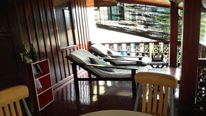 Terrace/patio - Vanvisa Guesthouse (Luang Prabang)