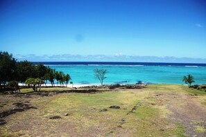 靠近海滩