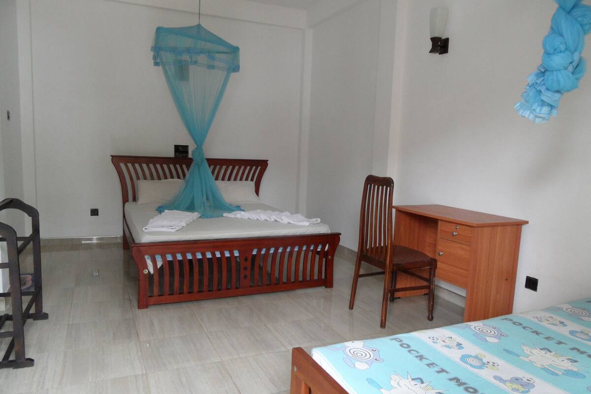 Phòng đôi Tiêu chuẩn, 1 phòng ngủ, phù hợp cho người khuyết tật | 1 phòng ngủ, minibar, két bảo mật tại phòng, bàn 