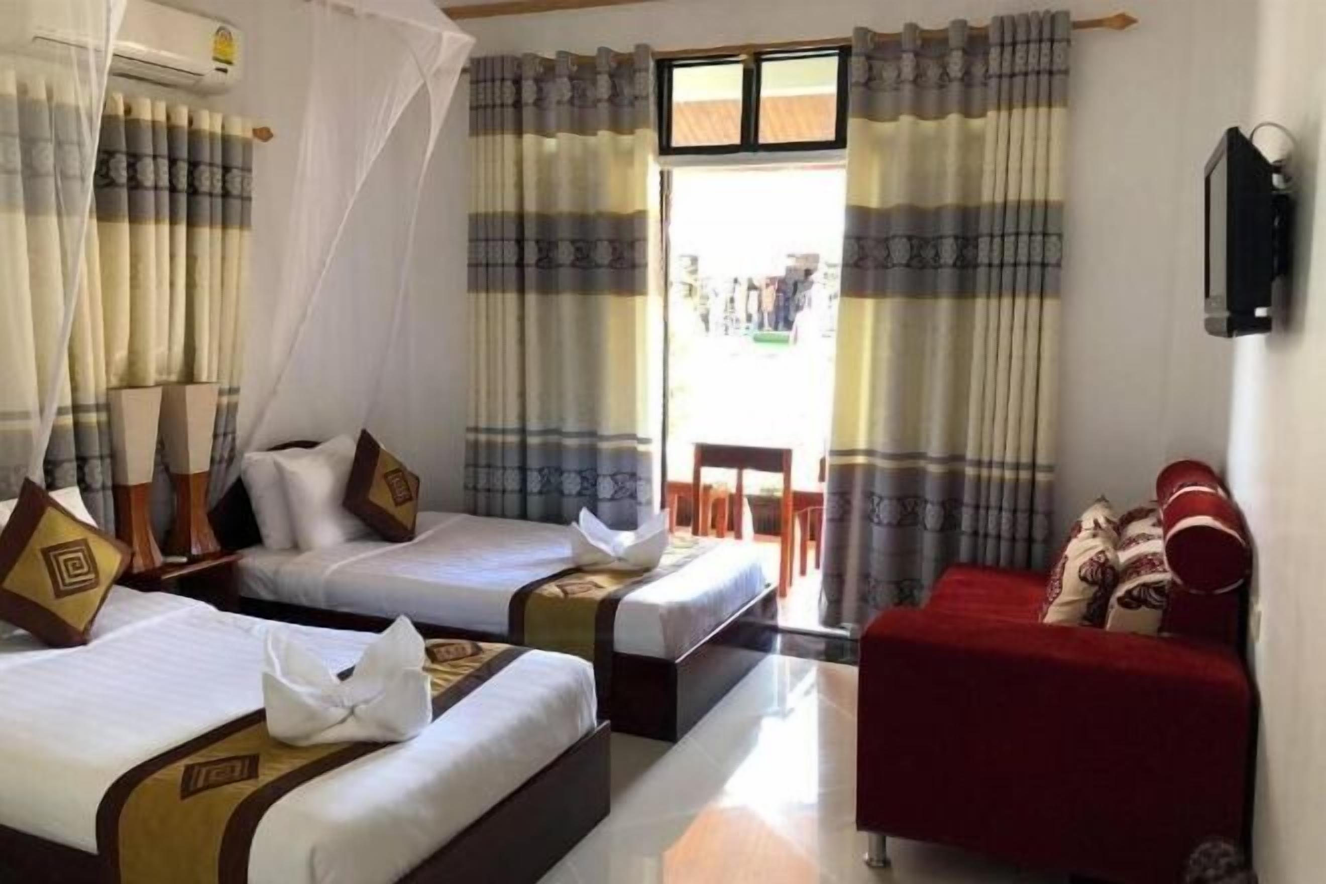 Minibar, in-room safe, blackout curtains, free WiFi