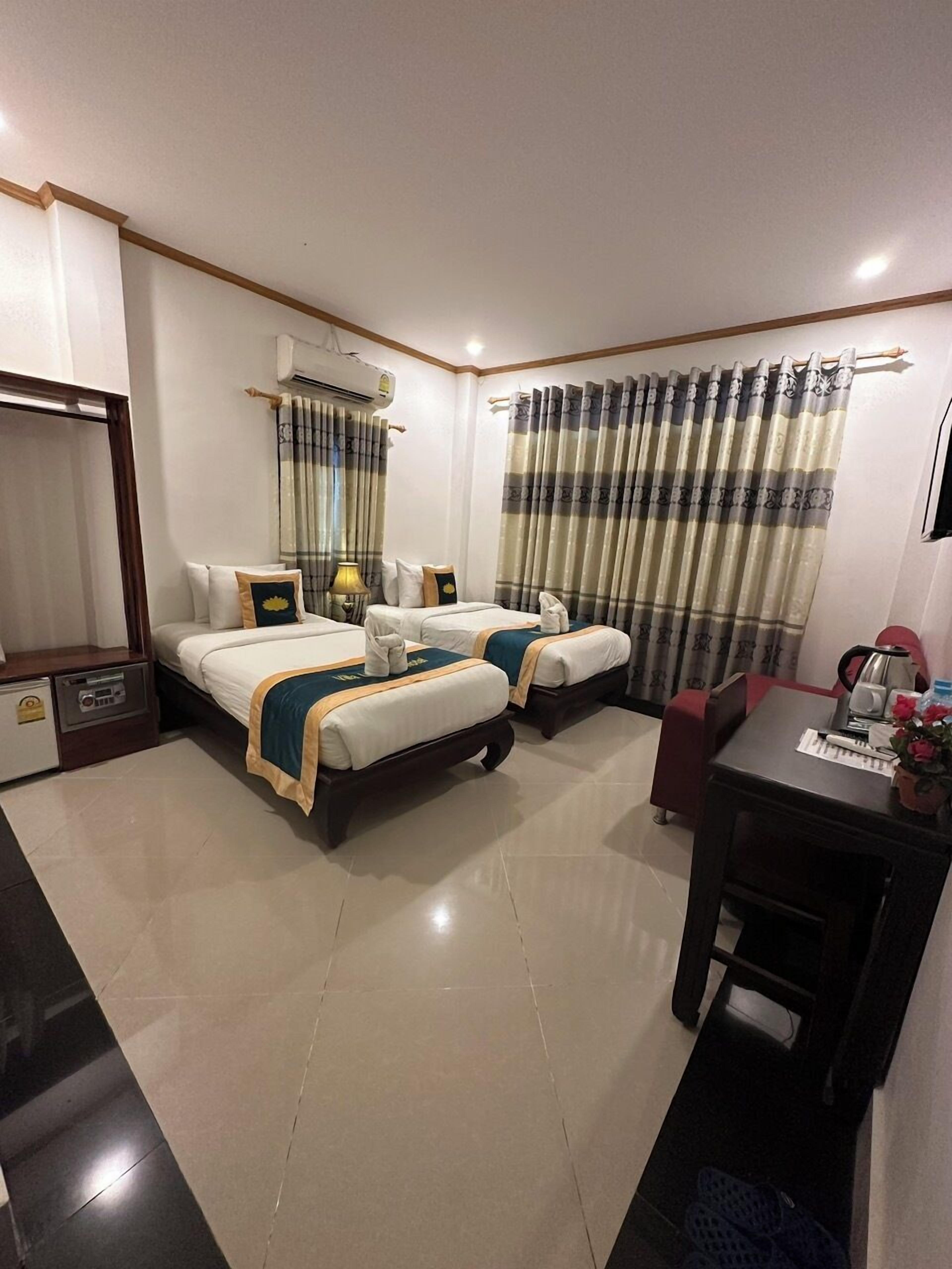 superior twin room | minibar, in-room safe, blackout curtains, free wifi