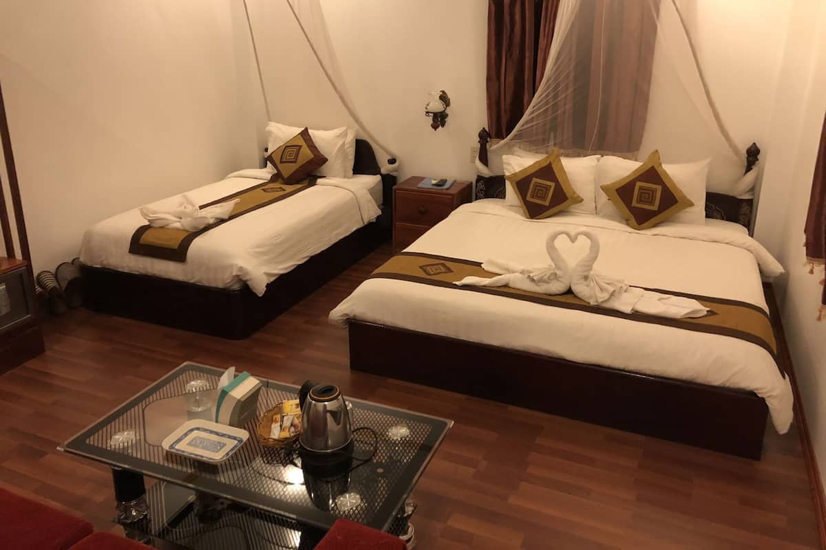 Minibar, in-room safe, blackout drapes, free WiFi