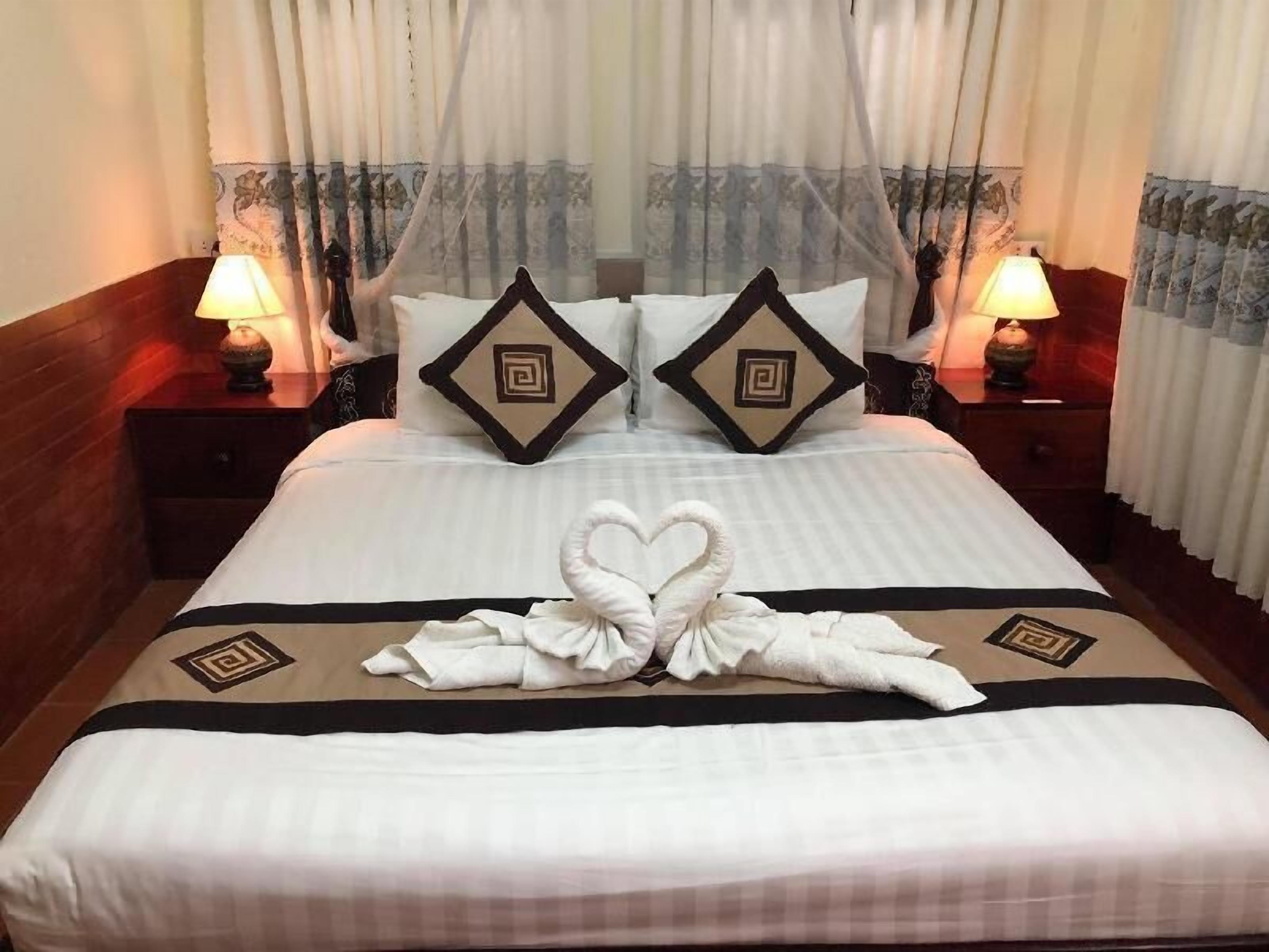 Minibar, in-room safe, blackout drapes, free WiFi