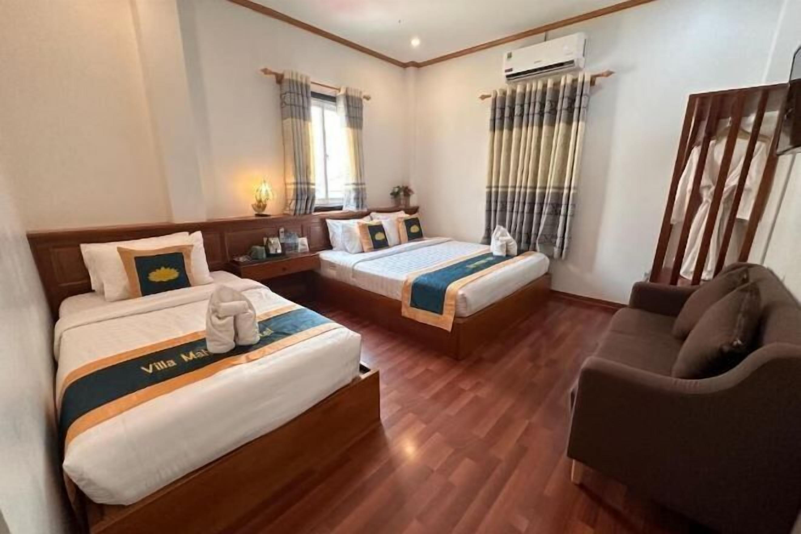 Minibar, in-room safe, blackout curtains, free WiFi
