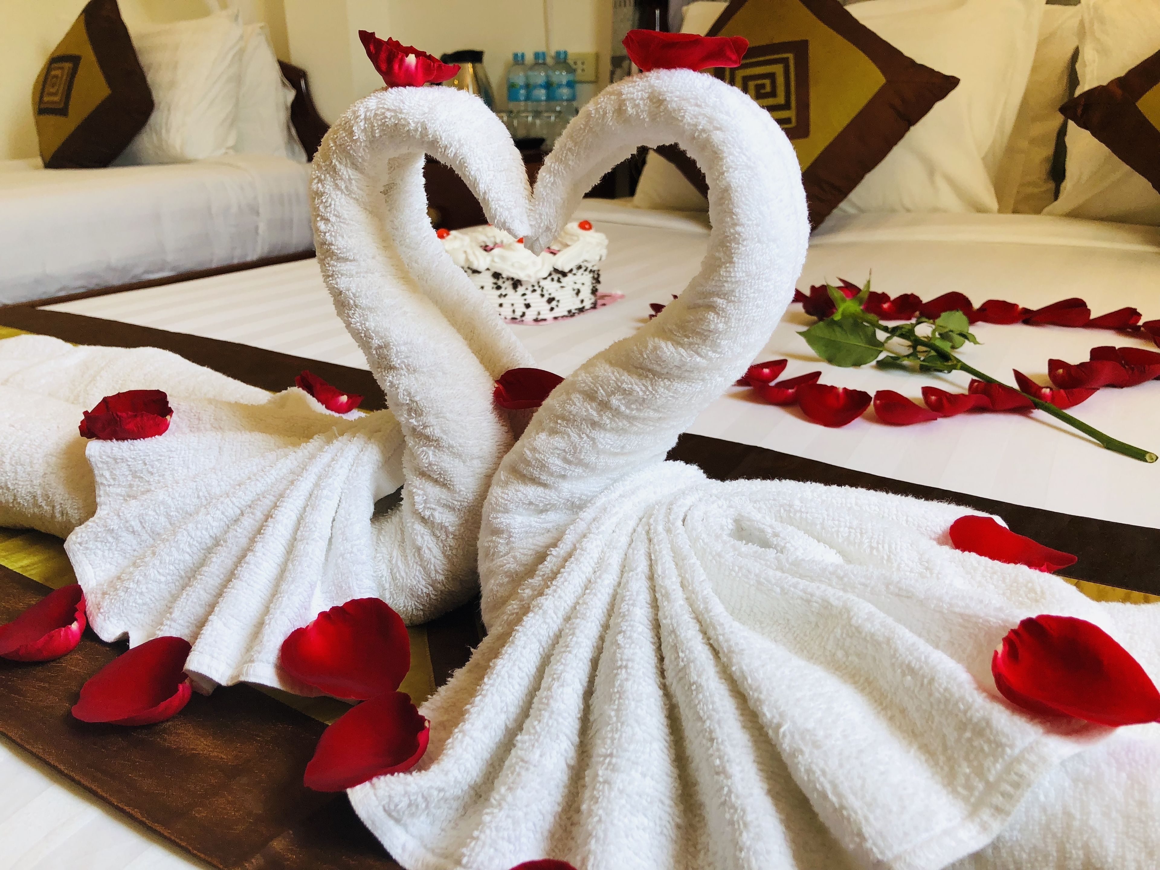 Minibar, in-room safe, blackout drapes, free WiFi