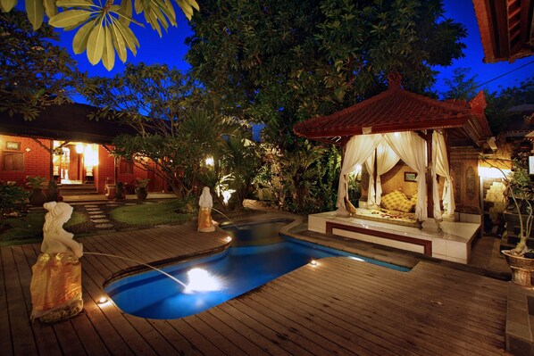 Outdoor pool - Anika Hotel Melati & Spa (Tuban)