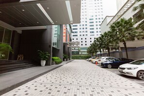 Porch - VIPOD Suites KLCC by Luxury Suites Asia (Kuala Lumpur)