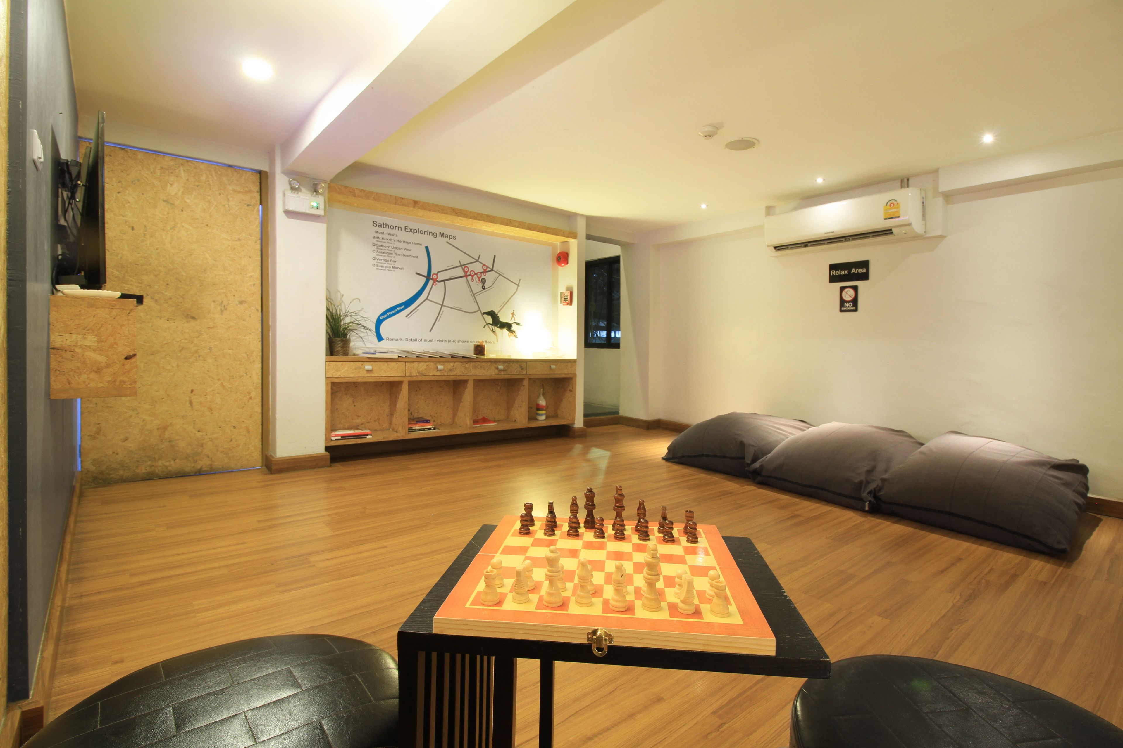 40-inch led tv with satellite channels, tv