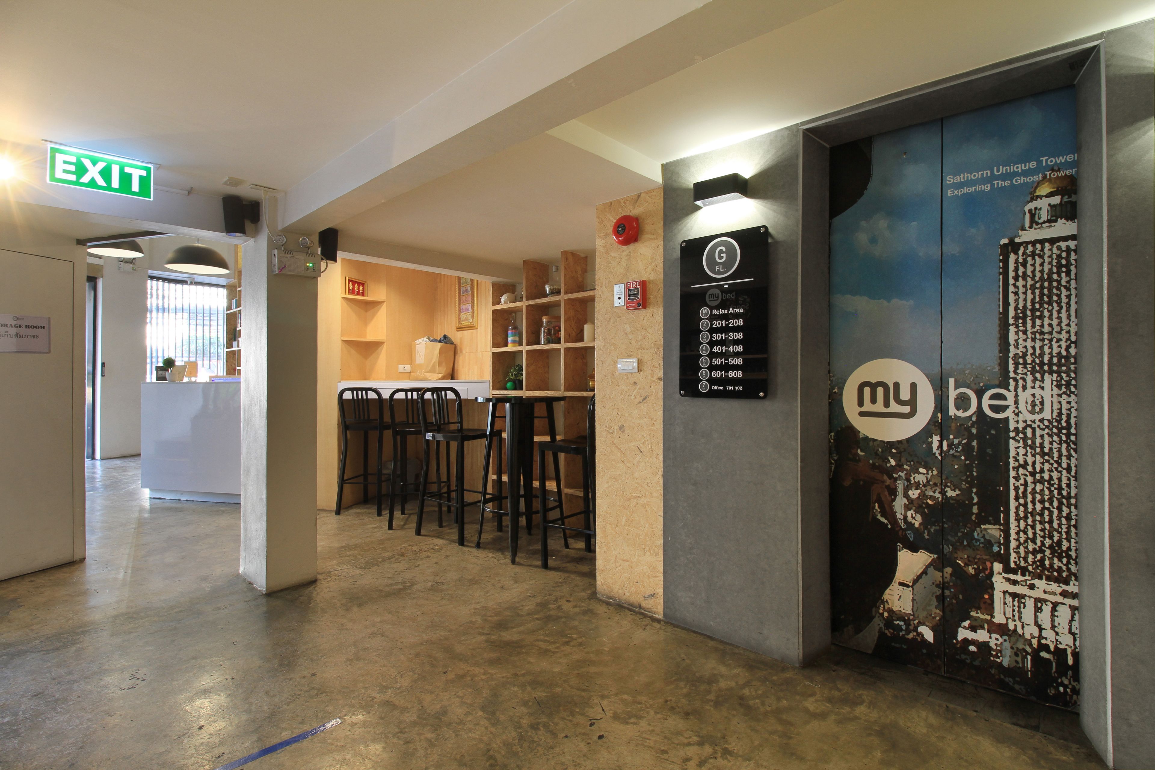 40-inch led tv with satellite channels, tv