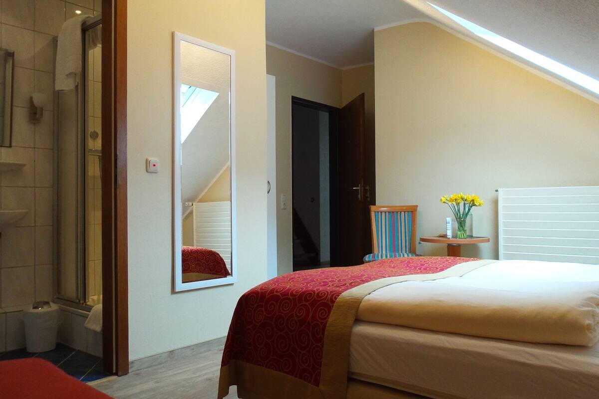 standard double room, 1 double bed | 1 bedroom, premium bedding, in-room safe, free wifi
